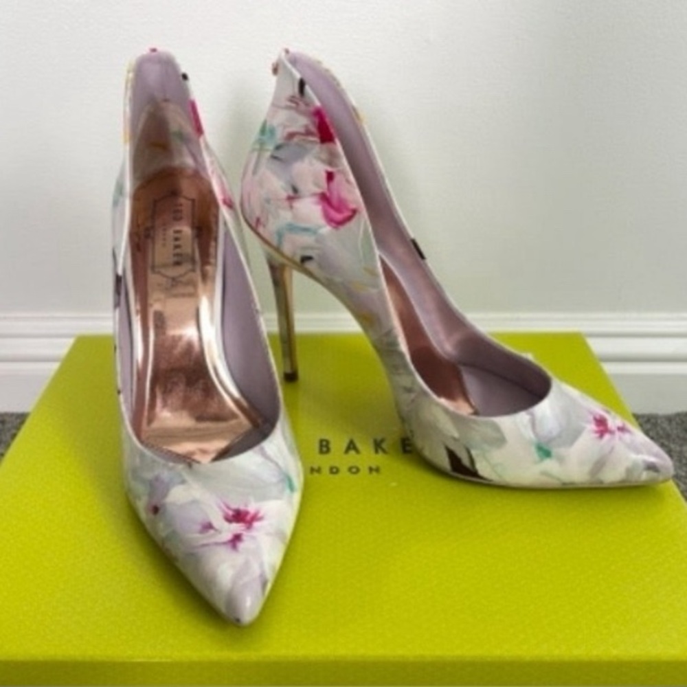 Ted Baker Women's Heels - White and Pink Floral